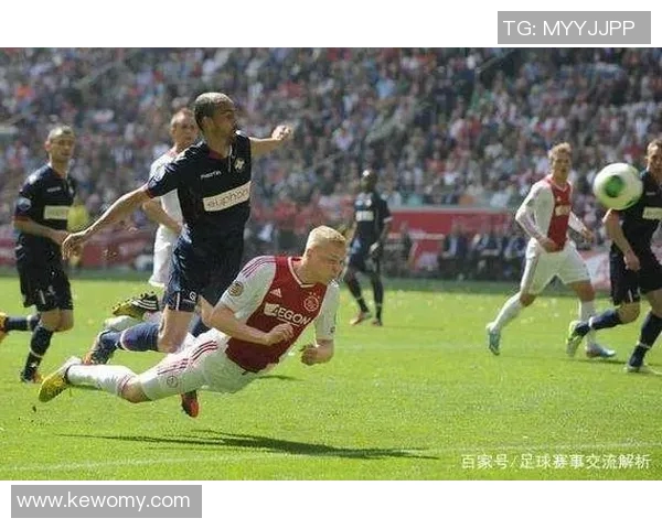 长马尔与厄斯特松的精彩对决揭示足球战术与团队协作的完美结合