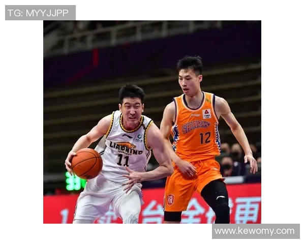 上海篮球队技术揭秘:从战术布局到球员训练的全景分析 上海篮球队技术揭秘:从战术布局到球员训练的全景分析