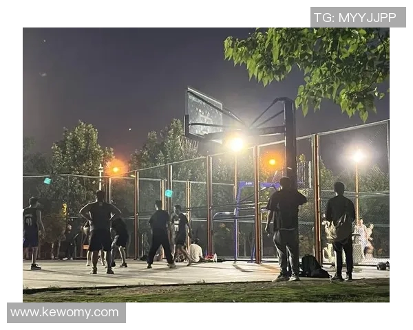 周强的篮球人生深度对话:从球场拼搏到人生哲学的启示与反思 周强的篮球人生深度对话:从球场拼搏到人生哲学的启示与反思