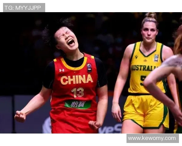 成都排球队在杯赛积分榜上以85分稳居首位展现强劲实力 成都排球队在杯赛积分榜上以85分稳居首位展现强劲实力