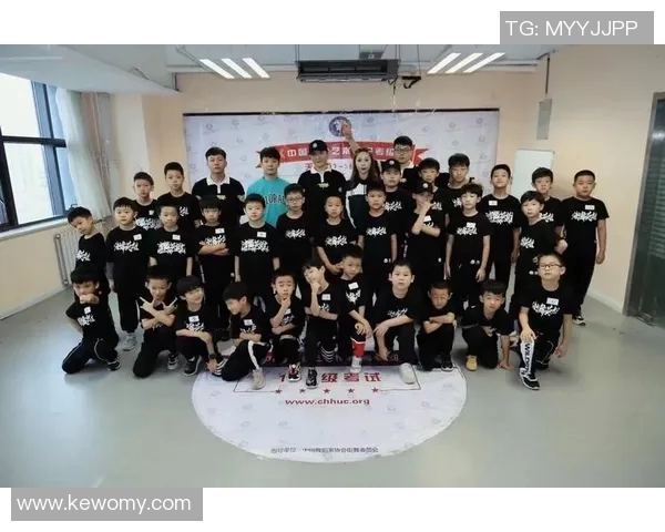 武汉街舞队的节奏表现分析与未来发展方向探讨 武汉街舞队的节奏表现分析与未来发展方向探讨