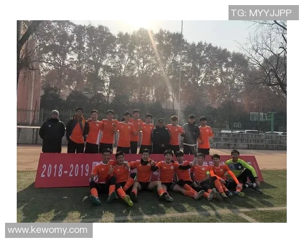 西安足球队以66分稳居大满贯积分榜首位展现强劲实力 西安足球队以66分稳居大满贯积分榜首位展现强劲实力