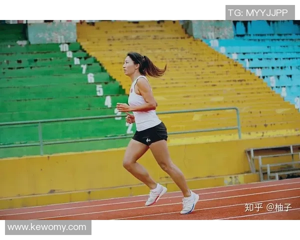 重庆羽毛球队耐力对比深度分析揭示训练与比赛的关键影响因素 重庆羽毛球队耐力对比深度分析揭示训练与比赛的关键影响因素