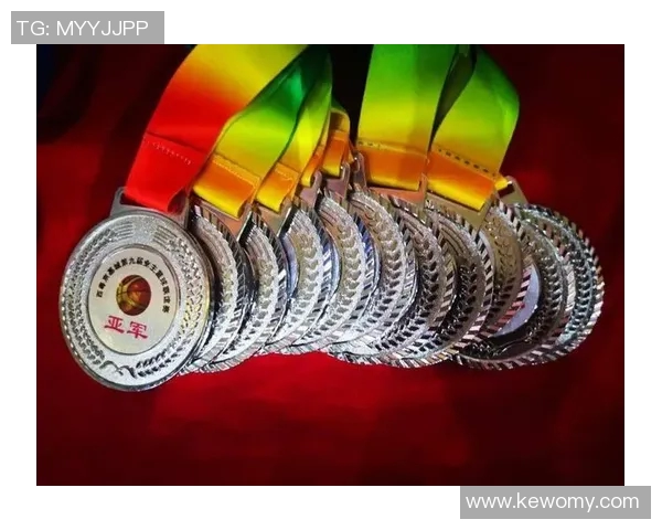 同曦队与上海队激战正酣赛场精彩瞬间回顾与分析