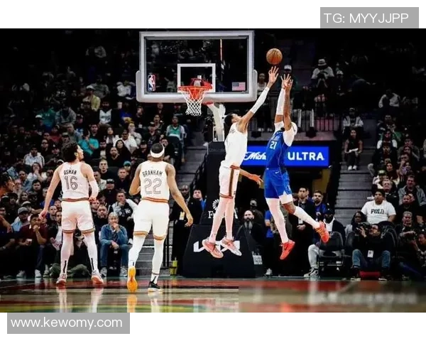 文班亚马首场比赛表现惊艳五次盖帽并隔扣字母哥引发热烈讨论