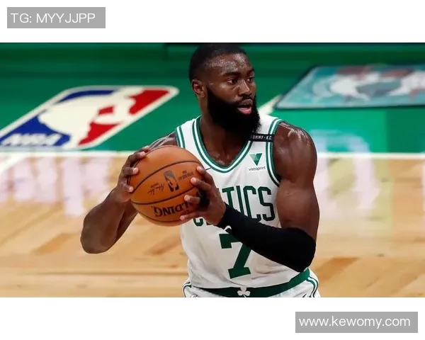 杰伦格林:年轻天才如何在NBA赛场上崭露头角与成长之路 杰伦格林:年轻天才如何在NBA赛场上崭露头角与成长之路