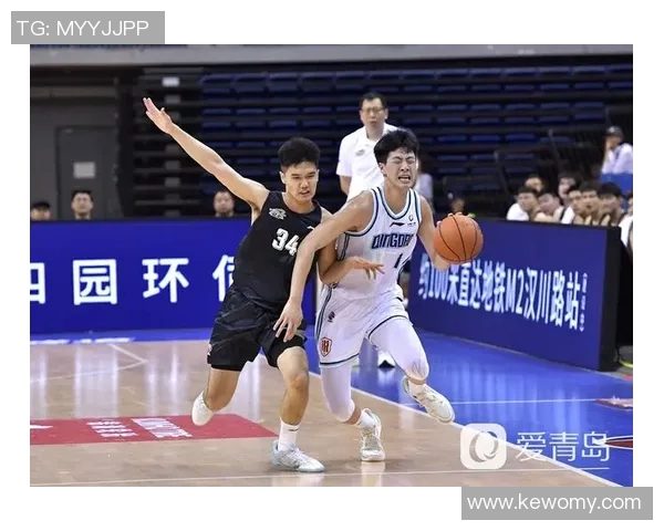 青岛国信与辽宁队激战正酣谁将赢得这场精彩对决的胜利