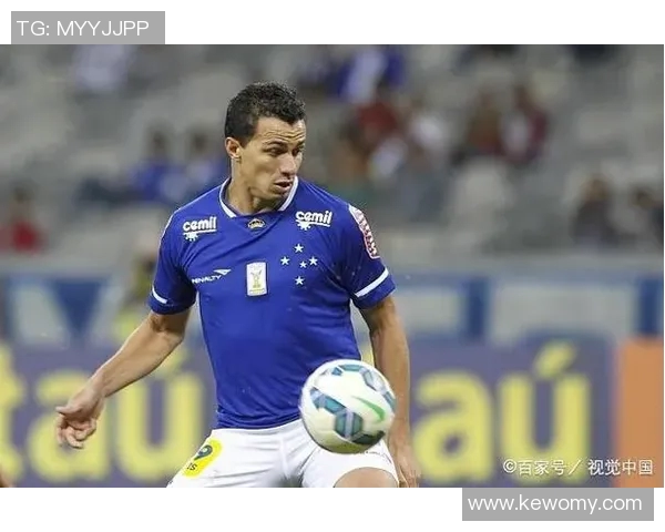 克鲁塞罗与圣保罗激战正酣谁能在这场对决中笑到最后