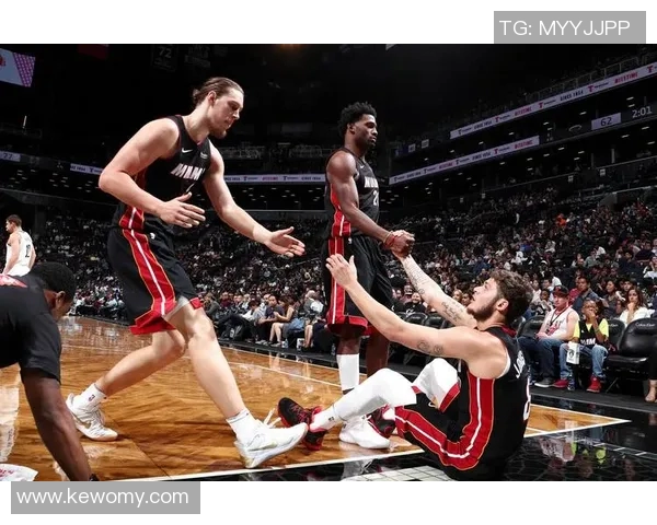 迈阿密热火与布鲁克林篮网激战正酣谁能在季后赛中笑到最后 迈阿密热火与布鲁克林篮网激战正酣谁能在季后赛中笑到最后