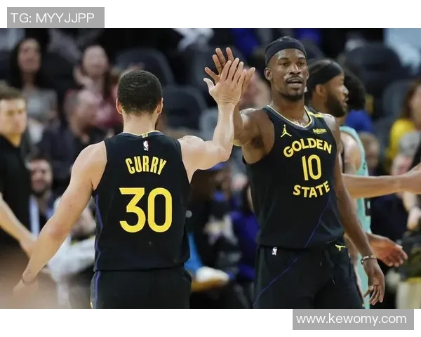 马刺与勇士西部半决赛激战正酣谁将晋级决赛争夺总冠军荣耀 马刺与勇士西部半决赛激战正酣谁将晋级决赛争夺总冠军荣耀