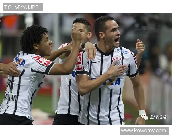 圣保罗与巴竞技激战正酣比分悬念迭起精彩瞬间回顾 圣保罗与巴竞技激战正酣比分悬念迭起精彩瞬间回顾