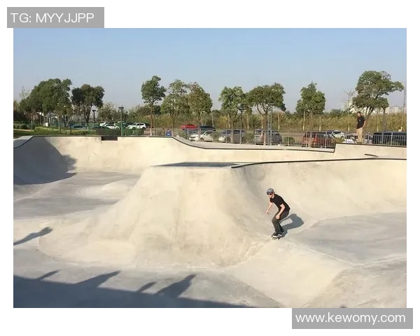 南京滑板队在比赛中的防守与反击策略分析及其成效探讨